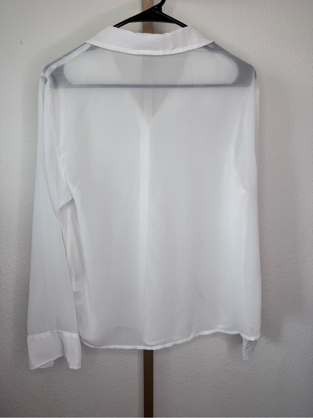 Abercrombie & Fitch White Sheer Collared Blouse - Picture 4 of 4
